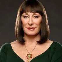 Anjelica-Huston